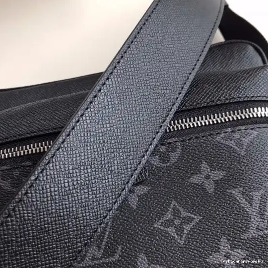 FS CHEAP Louis Vuitton Messenger 0529